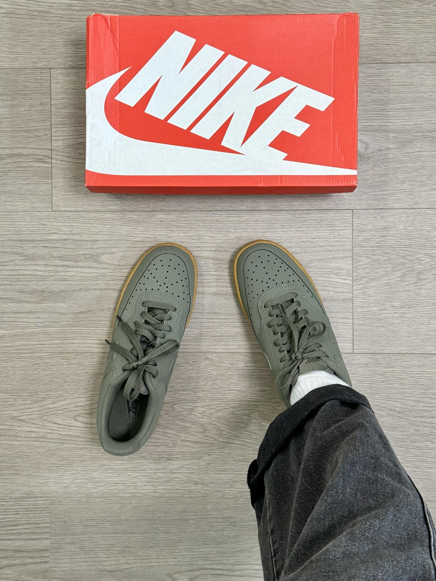 小众不贵的Nike板鞋⁉️搭配封神 但脚感太硬…